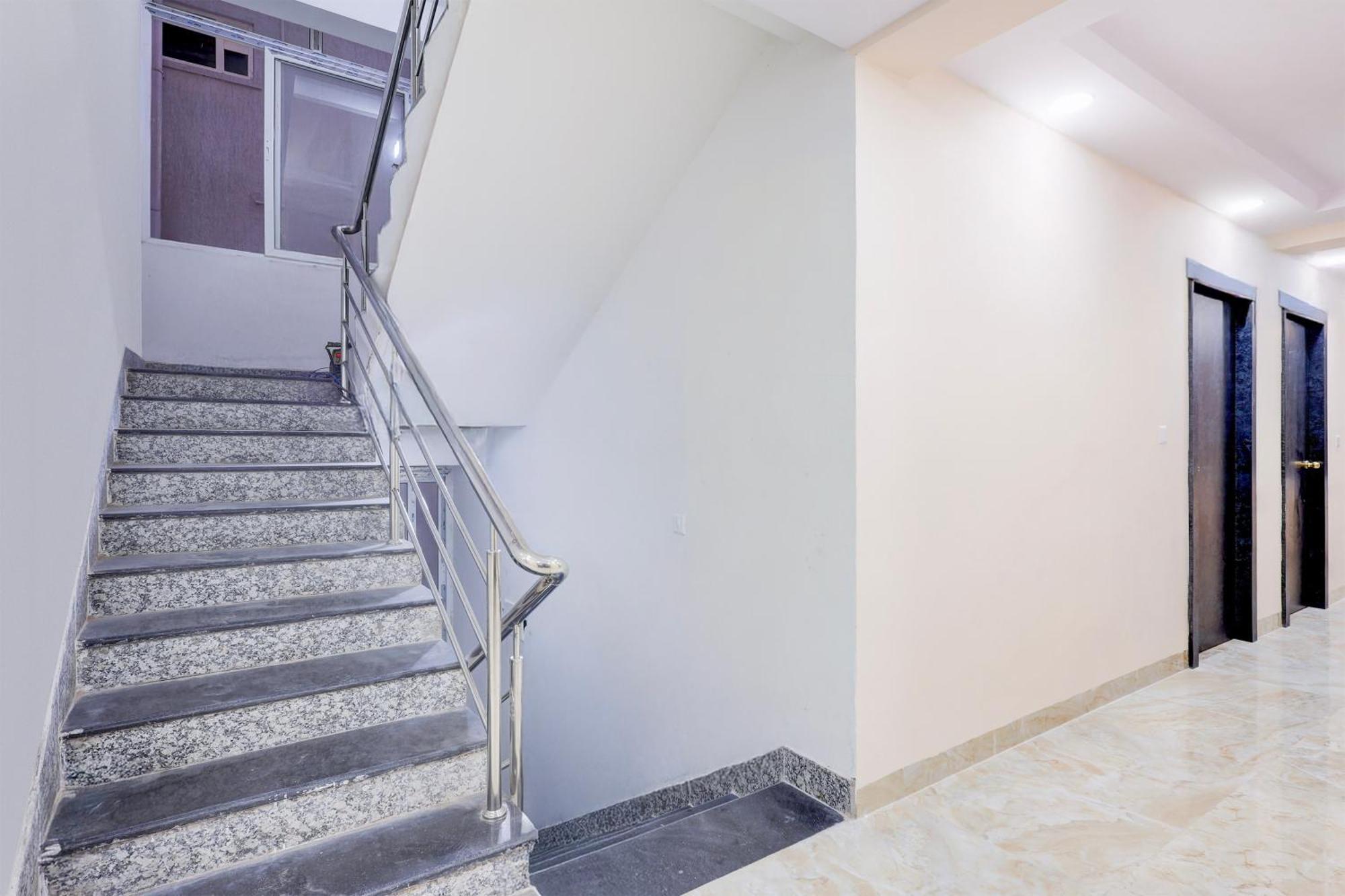 Super Townhouse Mvp Sector With Kailasagiri Hill View Pedda Waltair Dış mekan fotoğraf